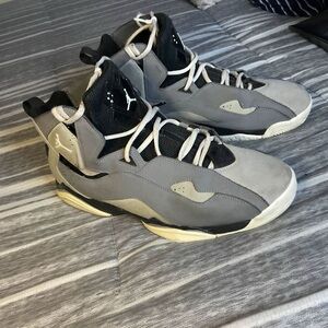 True Flight Jordan Size 11